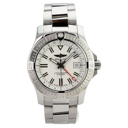 Breitling Avenger Automatic GMT 43 A32397101A1A1 aus Edelstahl mit silberfarbenem Zifferblatt und Automatikwerk