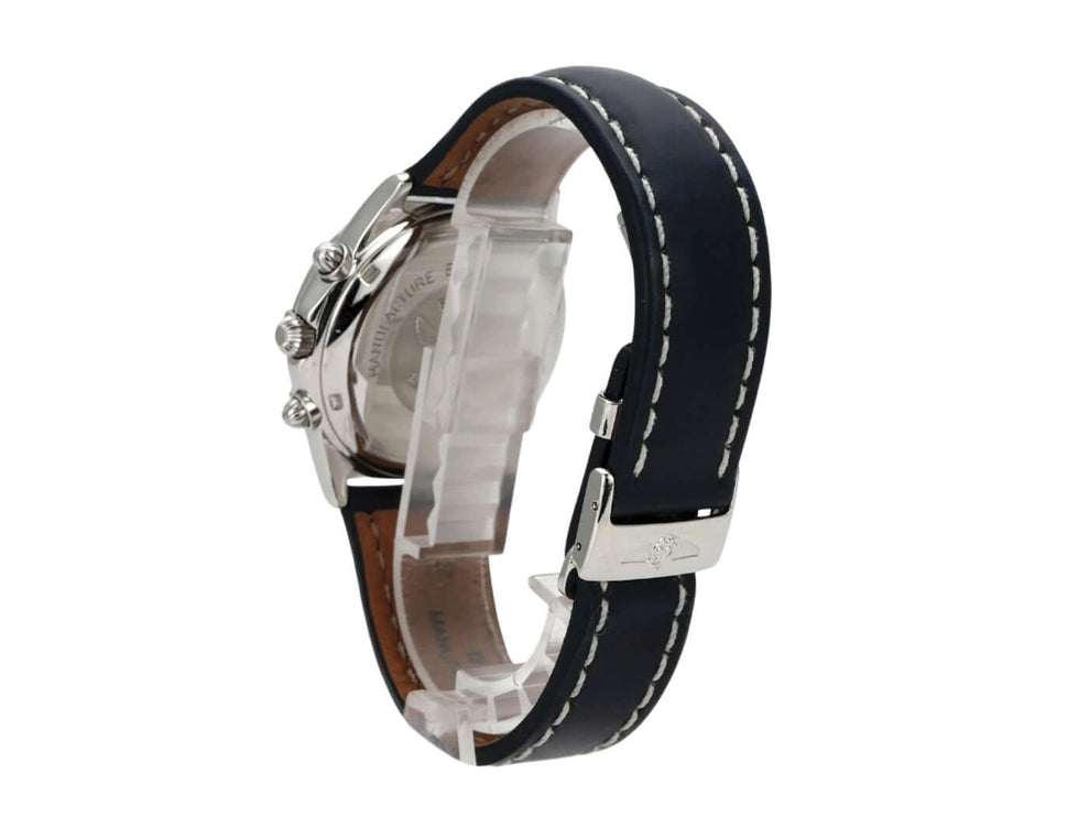 Breitling Sirius Chronograph Ref. A53011 seitliche Ansicht mit blauem Lederarmband und Edelstahlgehäuse.
