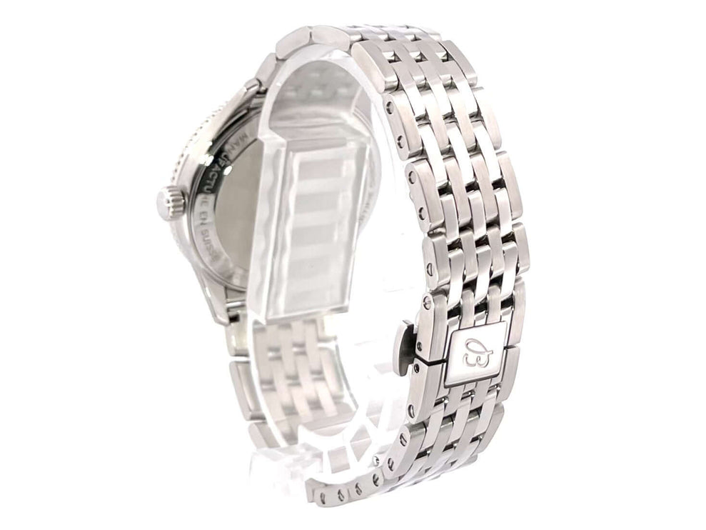 Rückseite der Breitling Navitimer 32 mit Edelstahlarmband und Faltschließe, Modell A77320E61A2A1.