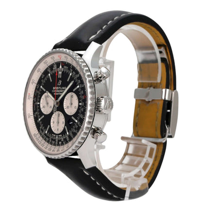 Breitling Navitimer 1 B01 Chronograph 46 AB0127211B1X1 mit schwarzem Lederband und elegantem Design.