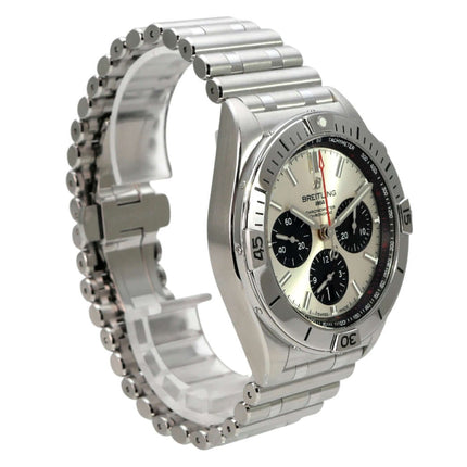 Breitling Chronomat B01 42 Chronograph AB0134101G1A1 mit silbernem Zifferblatt und Edelstahlarmband