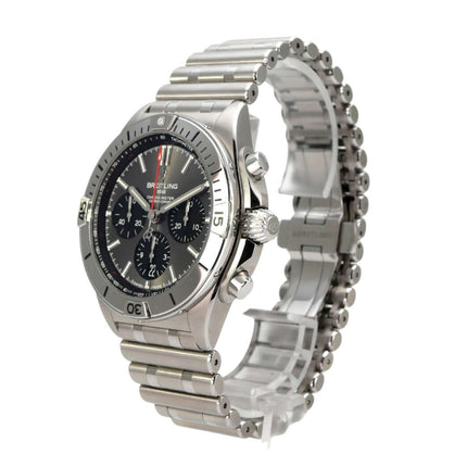 Breitling Chronomat B01 42 Chronograph AB01348A1B1A1 Uhr aus Edelstahl mit schwarzem Zifferblatt und Automatikwerk.