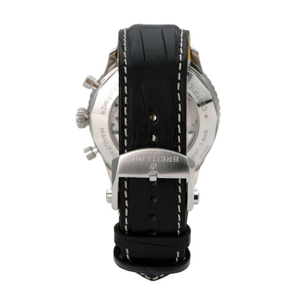 Breitling Navitimer B01 Chronograph 46 AB0137211B1P1 mit schwarzem Alligatorlederband und Faltschließe.