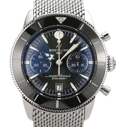 Breitling Superocean Heritage B01 Chronograph 42 AB0156361L1A1 mit Edelstahl-Gehäuse und blauem Zifferblatt.