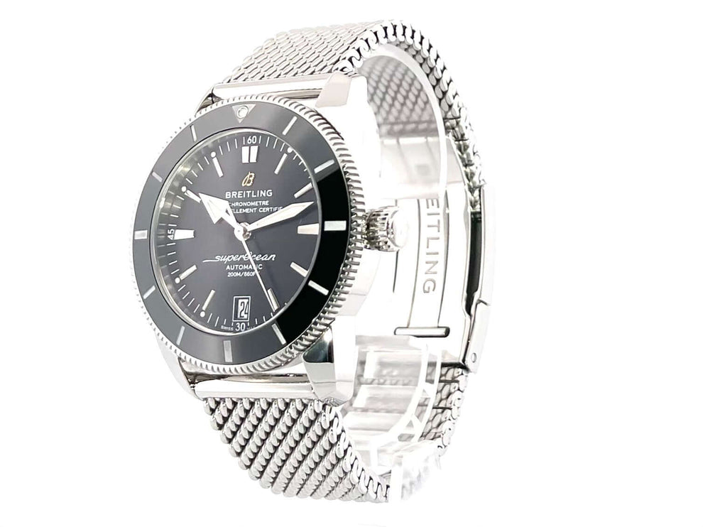 Breitling Superocean Heritage II B20 Automatik 42mm AB2010121B1A1 Uhr mit Edelstahlgehäuse und schwarzem Zifferblatt auf glänzendem Edelstahlarmband