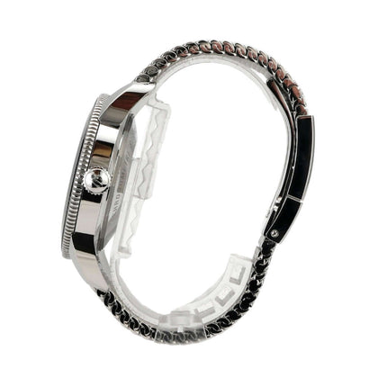 Seitenansicht der Breitling Superocean Heritage II B20 Automatic 46 AB2020121L1A1 mit elegantem Edelstahlarmband.