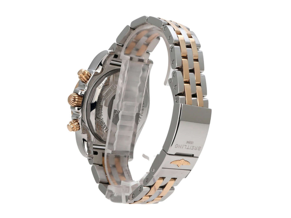 Breitling Chronomat 44 CB011012.B957.388C Edelstahl Rosegold Schwarz seitliche Ansicht Armband und Gehäuse