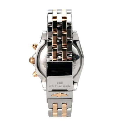 Breitling Chronomat 44 CB011012.B957.388C Edelstahl Rosegold Schwarz Armbandansicht