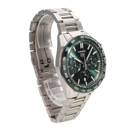 TAG Heuer Carrera Chronograph CBN2A1N.BA0643 mit Edelstahlgehäuse und grünem Zifferblatt.
