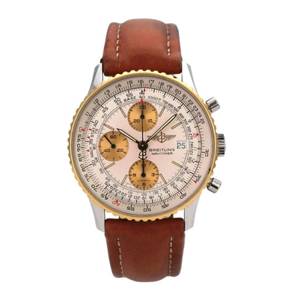 Breitling Navitimer Old Navitimer Chronograph D13022 mit braunem Lederband und goldener Lünette.