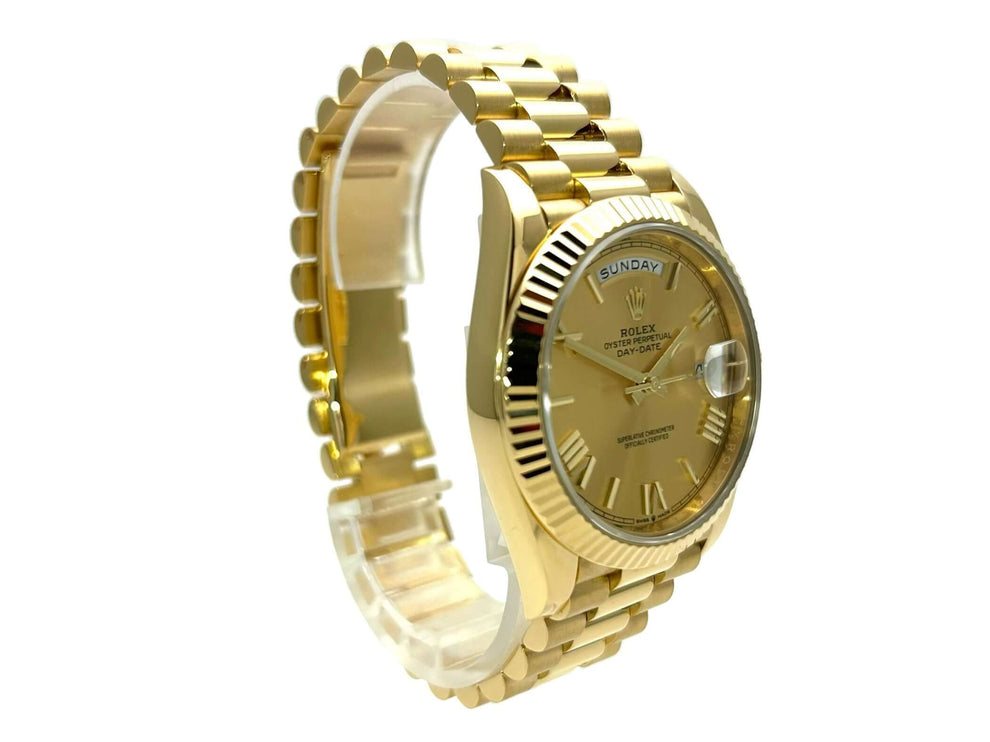 Rolex Day-Date 40 in Gelbgold Ref. 228238, Champagner Römisch Zifferblatt, Präsident Armband, Datum bei 3 Uhr, Automatikwerk