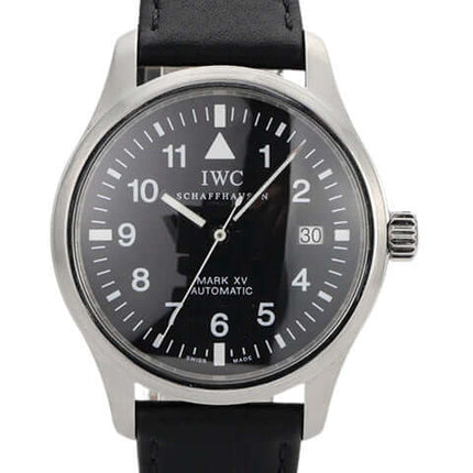IWC Pilot's Watch Mark XV IW325301 mit schwarzem Lederarmband und Edelstahlgehäuse, automatische Uhr mit Datumsanzeige.
