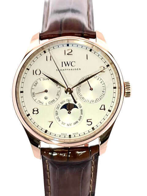 IWC Portugieser Perpetual Calendar 42 IW344202 in 18 Kt Rotgold, silbernes Zifferblatt, braunes Lederband mit Dornschließe