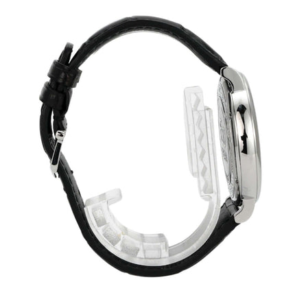 IWC Portofino Automatik Edition 150 Jahre IW356518, Edelstahlgehäuse und schwarzes Lederarmband, seitliche Ansicht.