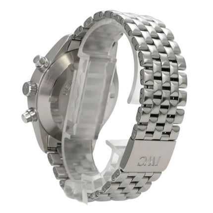 IWC Fliegeruhr Chronograph Automatic IW3706-001 in Edelstahl mit Armband und Sicht auf das Gehäuse