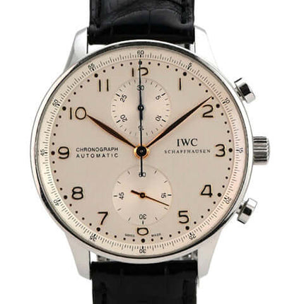 IWC Portugieser Chronograph Automatik IW371445 mit silbernem Zifferblatt und schwarzem Alligatorlederband
