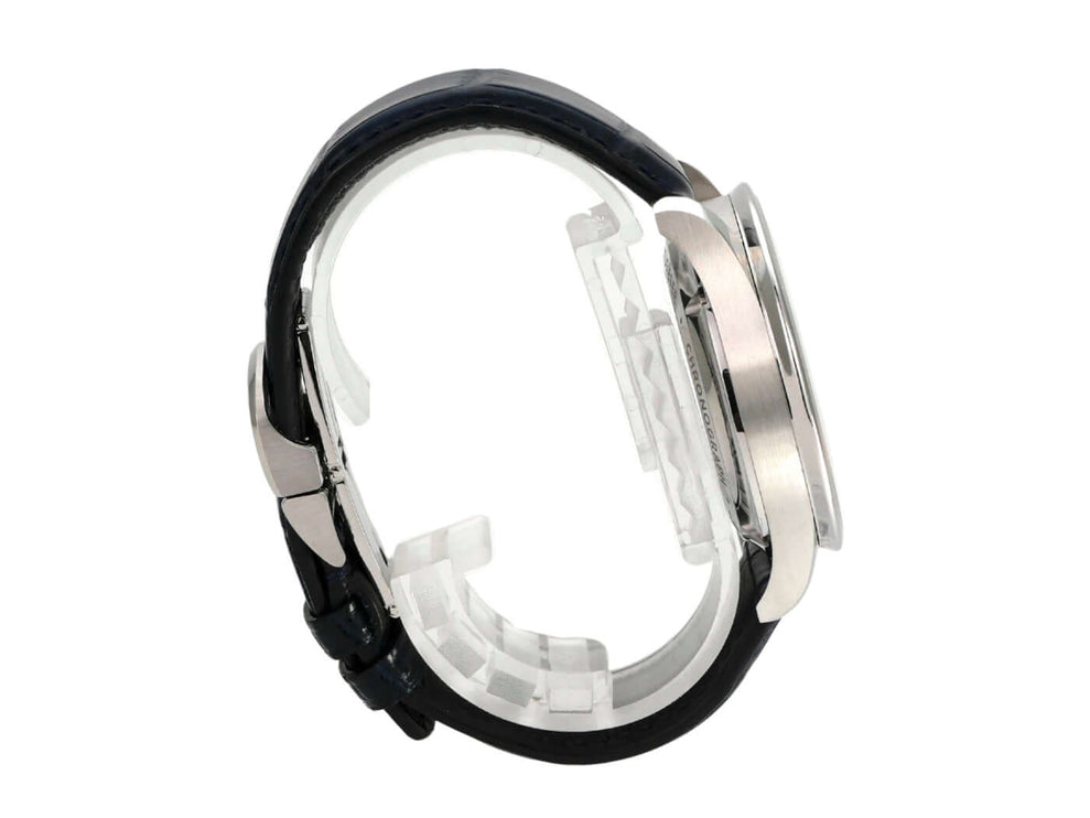 IWC Portugieser Chronograph IW371605 Edelstahlgehäuse mit blauem Alligatorlederband seitlich abgebildet.