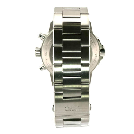 Edelstahlarmband der IWC Aquatimer Chronograph IW376802 mit Faltschließe und poliertem Gehäuse von hinten betrachtet.