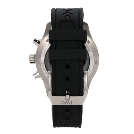 IWC Pilot’s Watch Chronograph APXGP IW378009 Hinteransicht des Gehäuses mit schwarzem Kautschukband