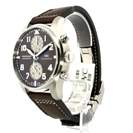 IWC Fliegeruhr Chronograph IW387806 Edition Antoine de Saint Exupery mit braunem Lederarmband und poliertem Edelstahlgehäuse