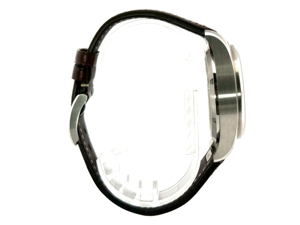 IWC Pilot's Watch Chronograph IW388101 Seitenansicht, poliertes und satiniertes Edelstahlgehäuse, braunes Lederband mit Dornschließe