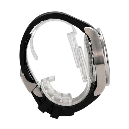 IWC Portugieser Yacht Club Chronograph IW390210 seitlicher Blick auf das schwarze Kautschukband und Edelstahlgehäuse.