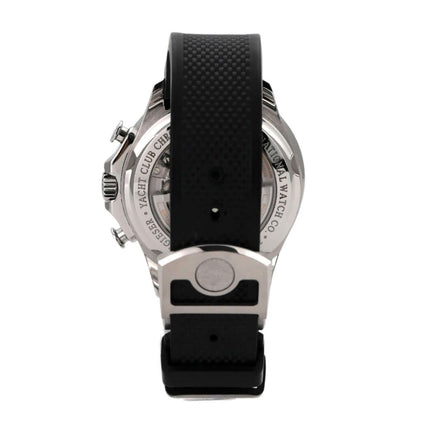 Rückansicht der IWC Portugieser Yacht Club Chronograph IW390210 mit schwarzem Kautschukband und Edelstahlgehäuse.