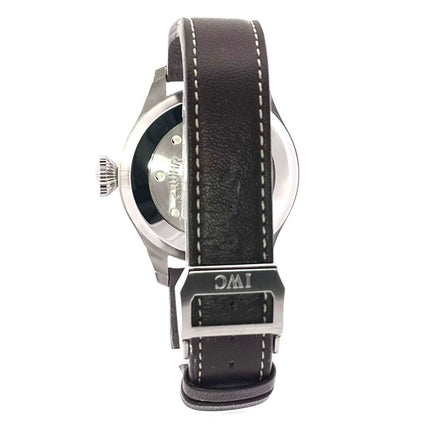 IWC Große Fliegeruhr IW500201 Rückseite mit braunem Lederarmband und Faltschließe
