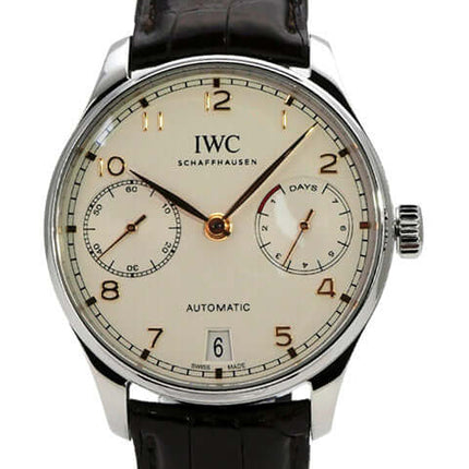 IWC Portugieser Automatic 7 Tage IW500704 - Edelstahl-Gehäuse mit braunem Krokolederarmband und silbernem Zifferblatt.
