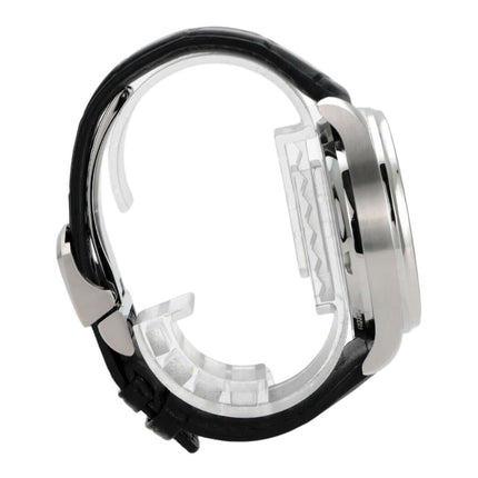 Seitenansicht der IWC Portugieser Automatic 7 Tage IW500705 mit schwarzem Krokolederarmband und Edelstahlgehäuse.