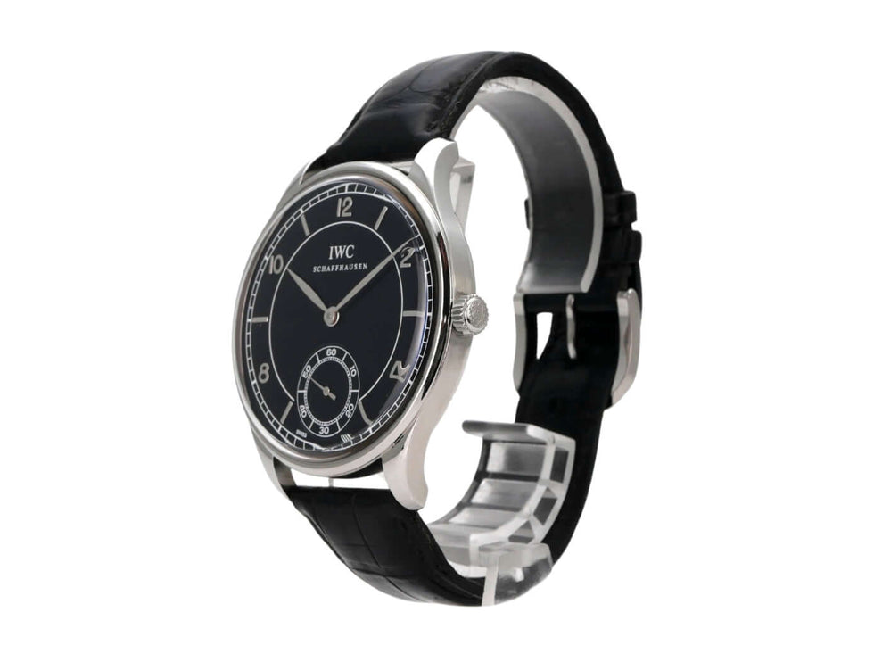 IWC Portugieser Hand-Wound 1939 IW544501 Edelstahl Uhr mit schwarzem Zifferblatt und Alligatorlederband.