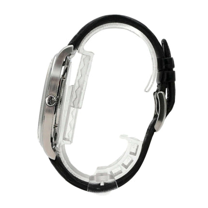 IWC Portugieser Hand-Wound 1939 IW544501 seitliche Ansicht mit schwarzem Alligator Lederband und Edelstahlgehäuse.