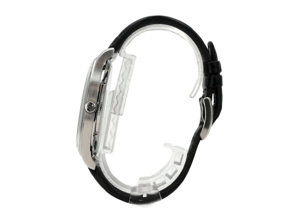 IWC Portugieser Hand-Wound 1939 IW544501 seitliche Ansicht mit schwarzem Alligator Lederband und Edelstahlgehäuse.