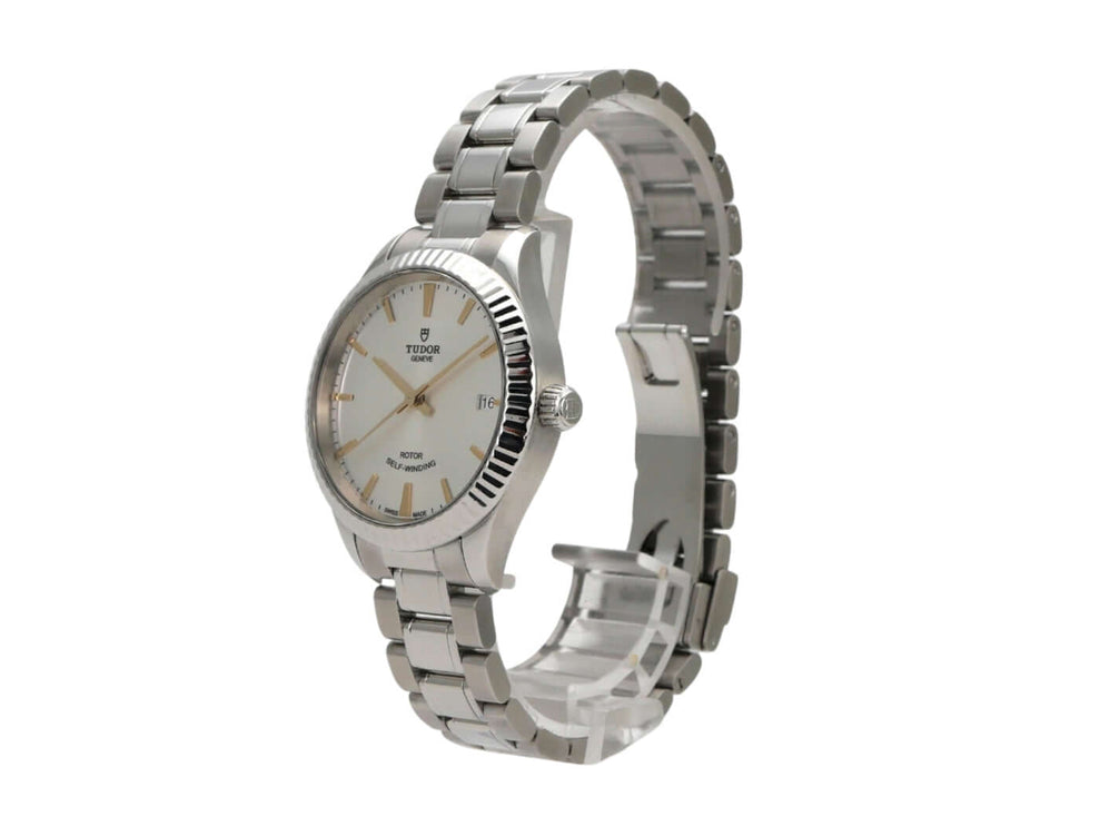 Tudor Style Ref. M12310-0001, elegante Edelstahl-Armbanduhr mit silberfarbenem Zifferblatt und Faltschließe.