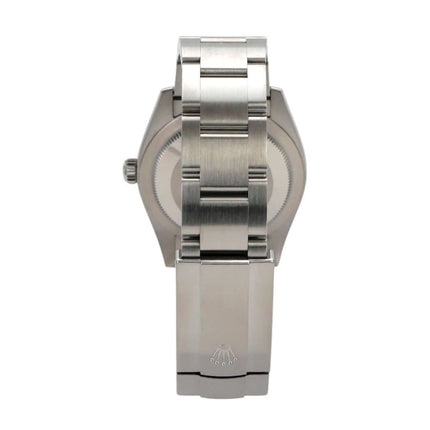 Rückansicht des Rolex Oyster Perpetual 34 mm 124200 Pistachio mit Edelstahlband und Faltschließe.