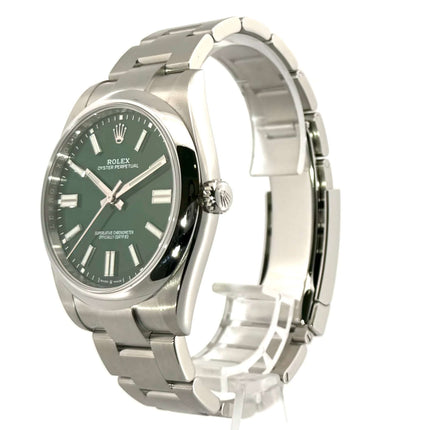 Rolex Oyster Perpetual 41 Ref. 124300 mit grünem Zifferblatt, Edelstahlgehäuse und Edelstahlband, ungetragen, geliefert mit Box und Papieren.