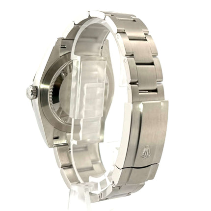 Rückansicht der Rolex Oyster Perpetual 41 Ref. 124300 aus Edelstahl, zeigt das Oyster Edelstahlband und Faltschließe.