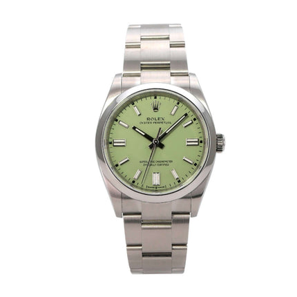 Rolex Oyster Perpetual 36 126000 Pistachio Edelstahl Uhr mit grünem Zifferblatt und satiniertem Armband.