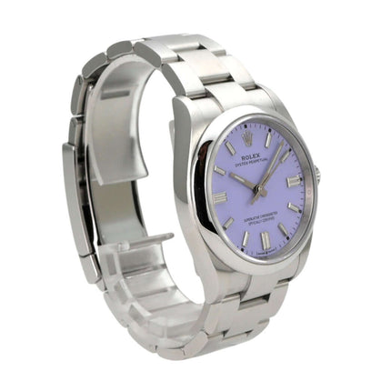 Rolex Oyster Perpetual 36 126000 Lavender Uhr mit Edelstahlarmband und Lavendel Zifferblatt.