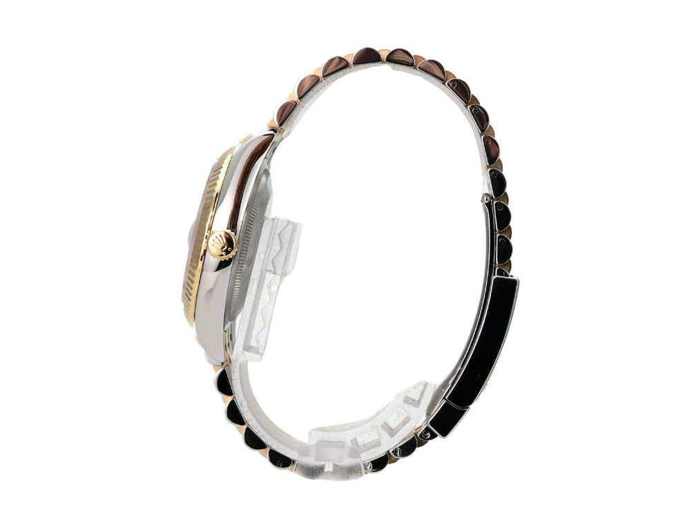 Rolex Datejust 36 126233 Perlmutt Diamant Jubile-Band seitliche Ansicht des Armbands und Gehäuses.