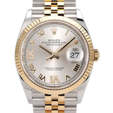 Rolex Datejust 36 Ref. 126233 mit silbernem Zifferblatt, Diamanten und Jubilé Armband aus Edelstahl und Gelbgold.