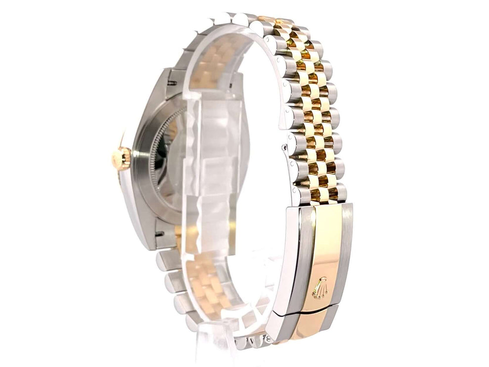 Rolex Datejust 41 Edelstahl Gelbgold 126303 mit goldenem Riffelmuster und Jubile-Band, Rückansicht der Faltschließe