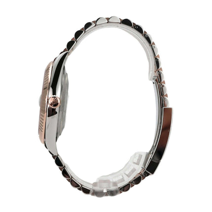 Seitenansicht der Rolex Datejust 41 Edelstahl Everose-Gold 126331 mit Choco Zifferblatt und Jubile-Armband.