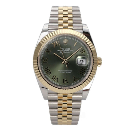 Rolex Datejust 41 Edelstahl Gelbgold 126333 Olivegrün Jubile-Band mit olivgrünem Zifferblatt und gelbgoldener Lünette.