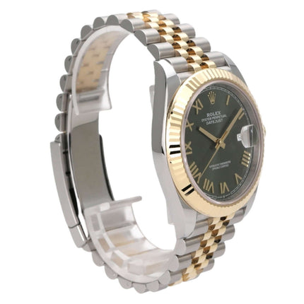 Rolex Datejust 41 Edelstahl Gelbgold 126333 Olivegrün Jubile-Band mit grünem Zifferblatt und 18-kt-Gelbgold-Lünette.