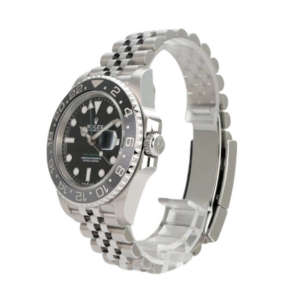 Rolex GMT-Master II Edelstahl Ref. 126710GRNR mit schwarzem Zifferblatt und Jubile-Edelstahlarmband.