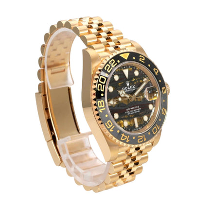 Rolex GMT-Master II Gelbgold 126718GRNR Tigereisen mit schwarzer Cerachrom-Lünette und Jubilee-Band aus 18k Gelbgold.