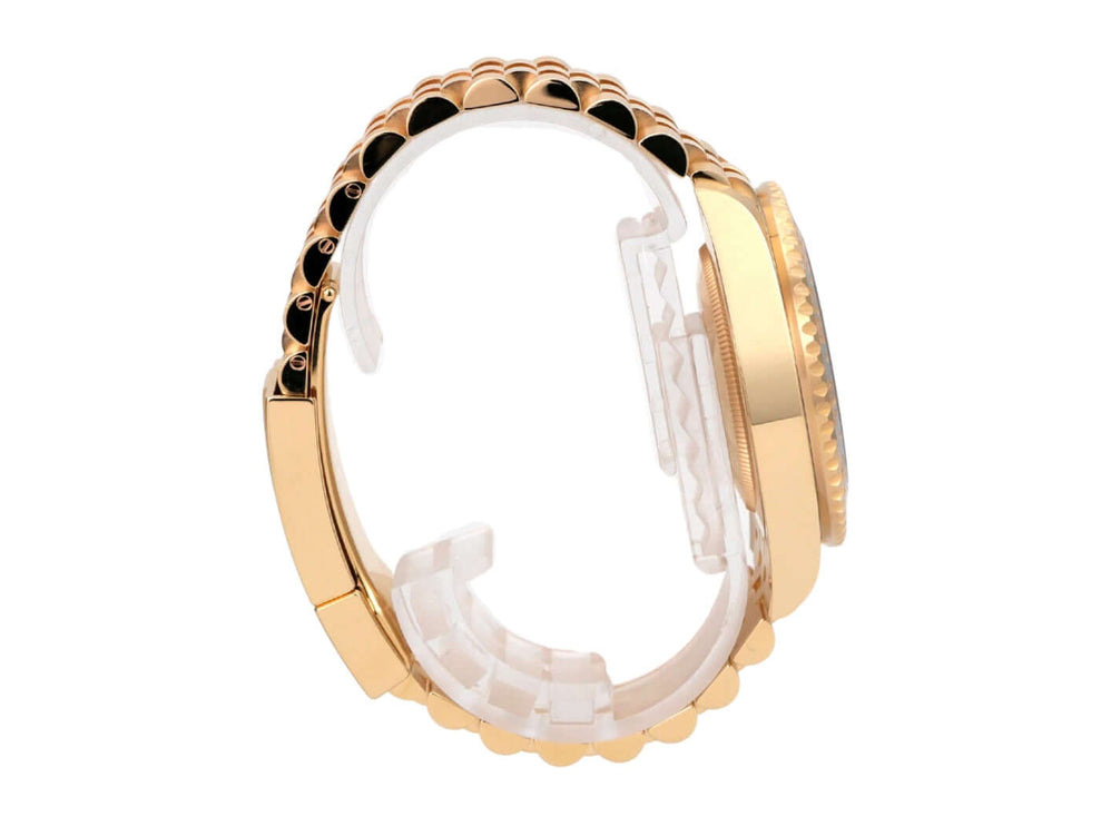 Rolex GMT-Master II Gelbgold 126718GRNR Tigereisen seitliche Ansicht des Armbands aus 18k Gelbgold