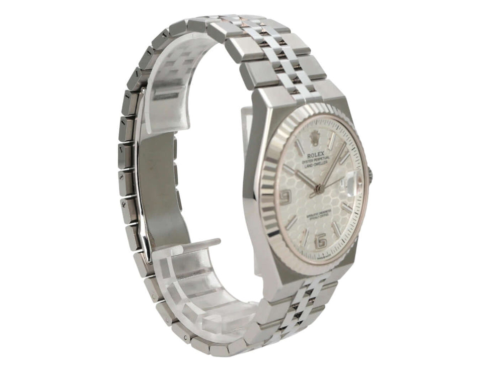 Rolex Land-Dweller 40 Oystersteel Weißgold 127334 Tiefweiß Wabe Flat Jubile-Band seitlich mit poliertem Edelstahlband.