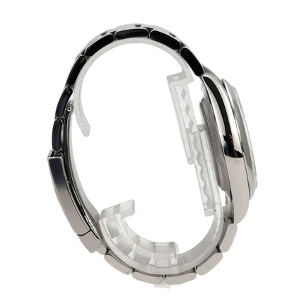 Seitenansicht der Rolex Oyster Perpetual 41 Ref. 134300 mit Edelstahlgehäuse und Oysterband.